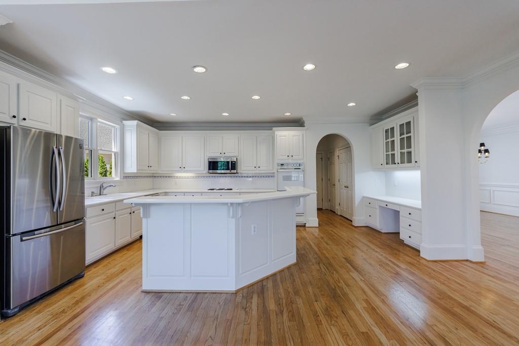 220 Jupiter Hills Point