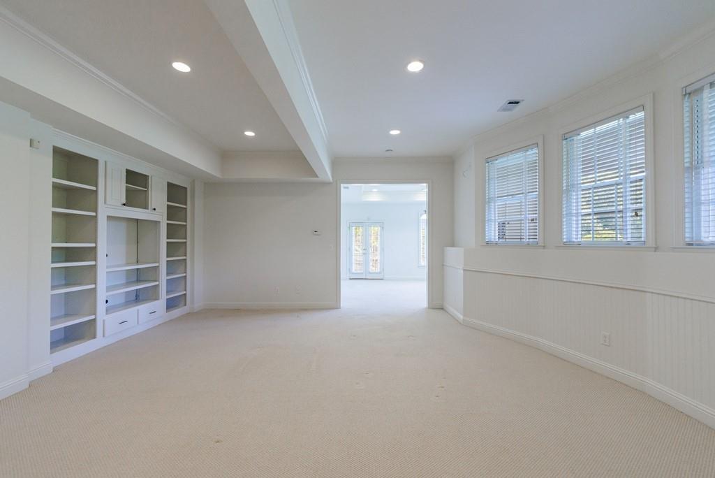 220 Jupiter Hills Point