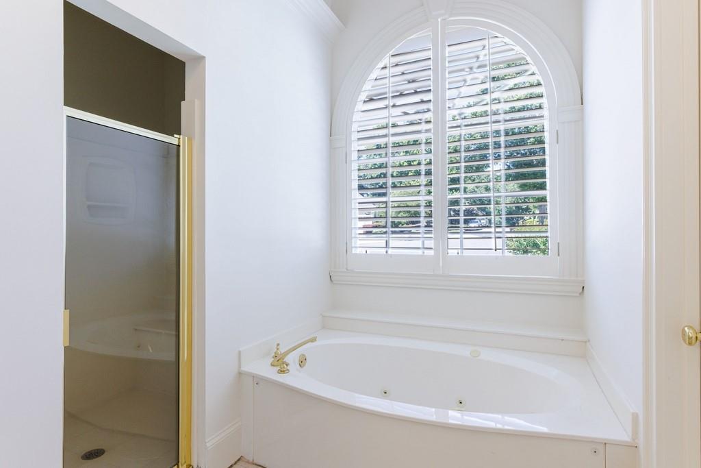 220 Jupiter Hills Point