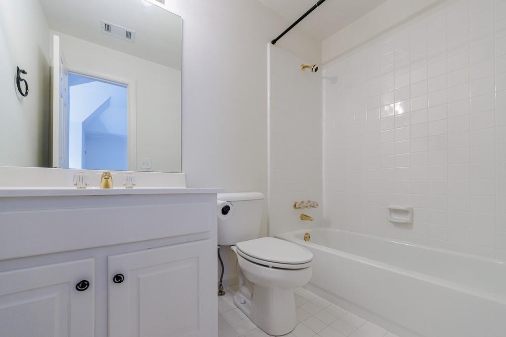 220 Jupiter Hills Point