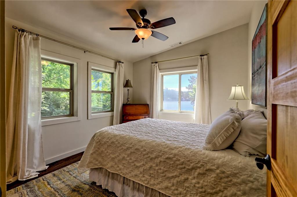 4610 Murray Cove Road