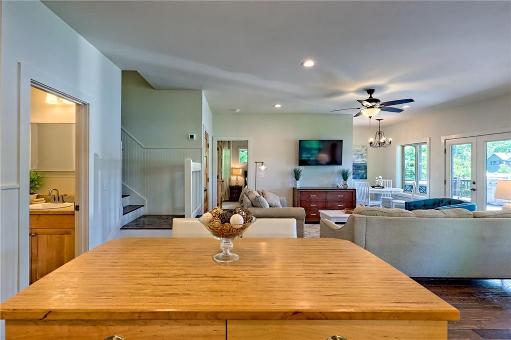 4610 Murray Cove Road