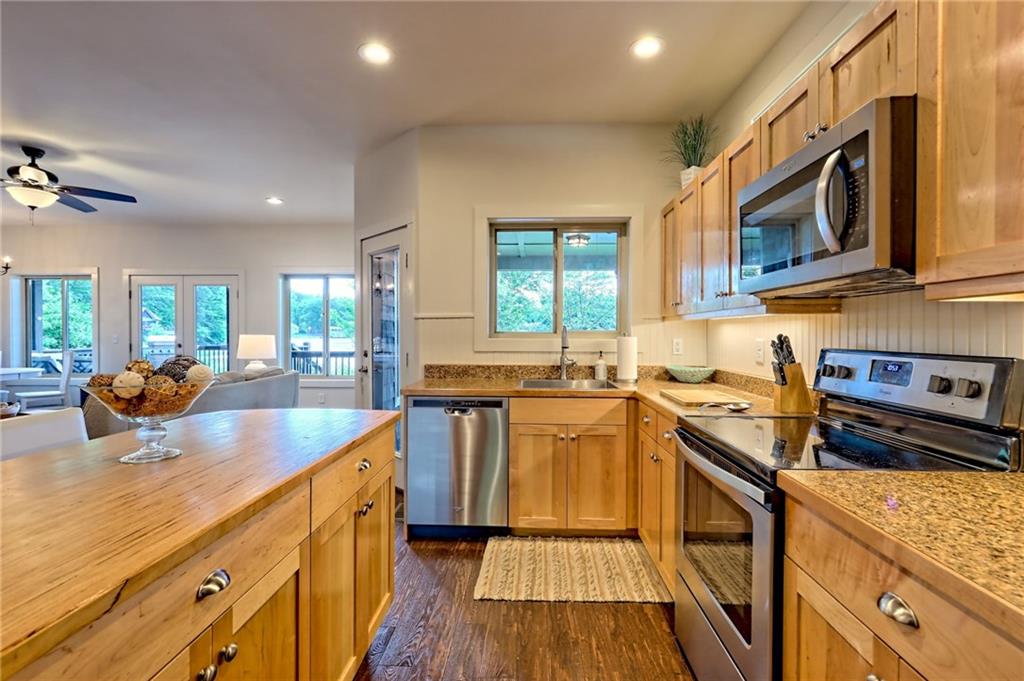 4610 Murray Cove Road