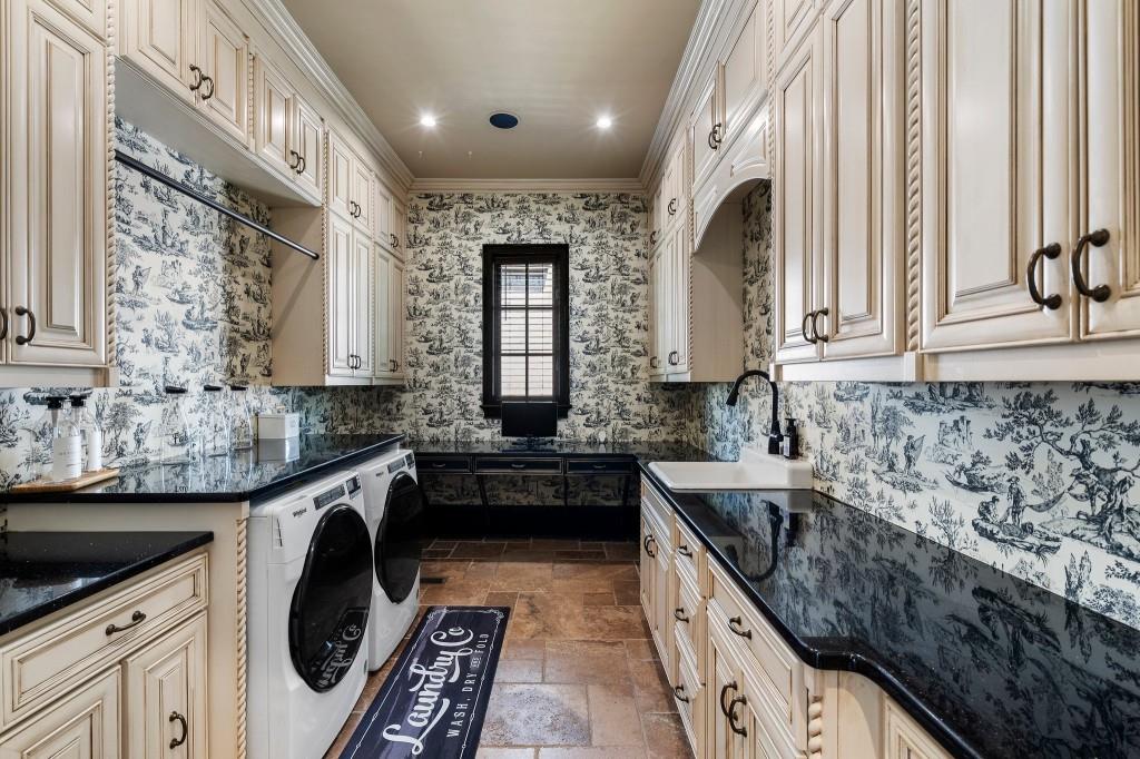 290 Ardsley Lane