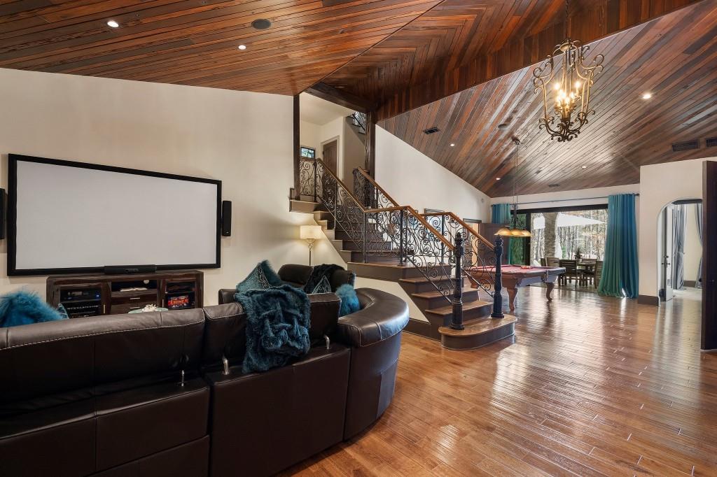 290 Ardsley Lane