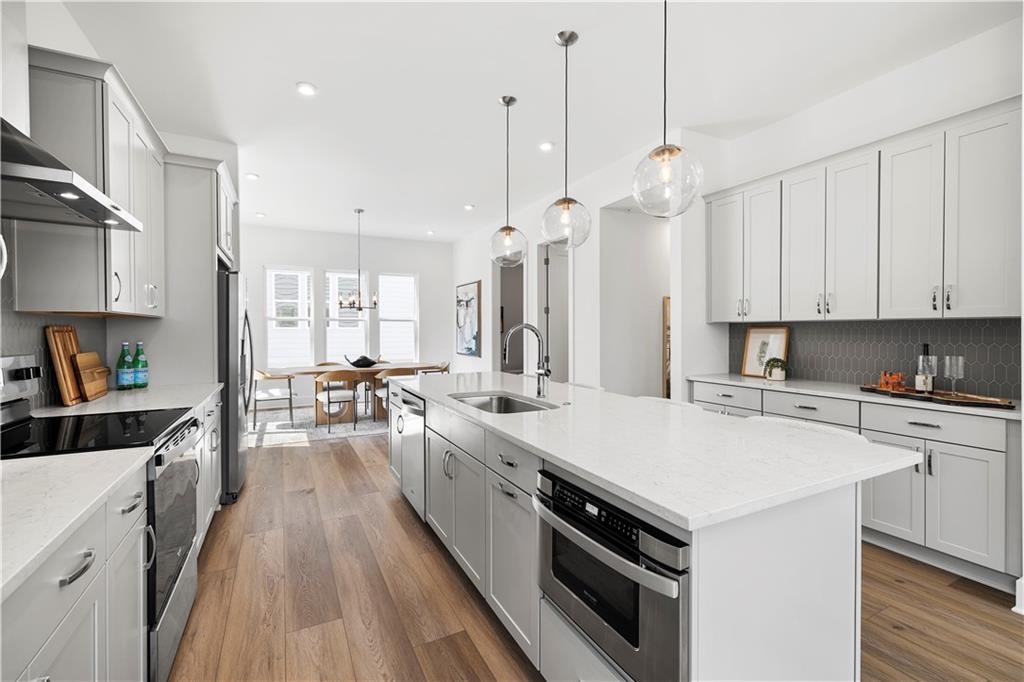 505 Motivation Circle NW