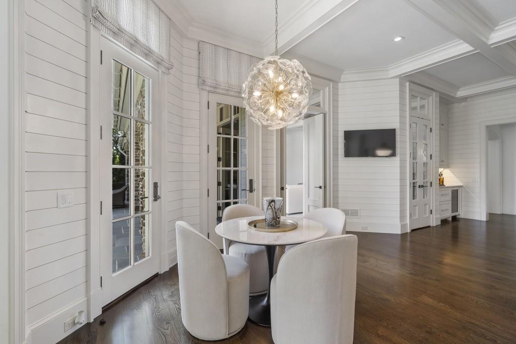 4975 Peachtree Dunwoody Road