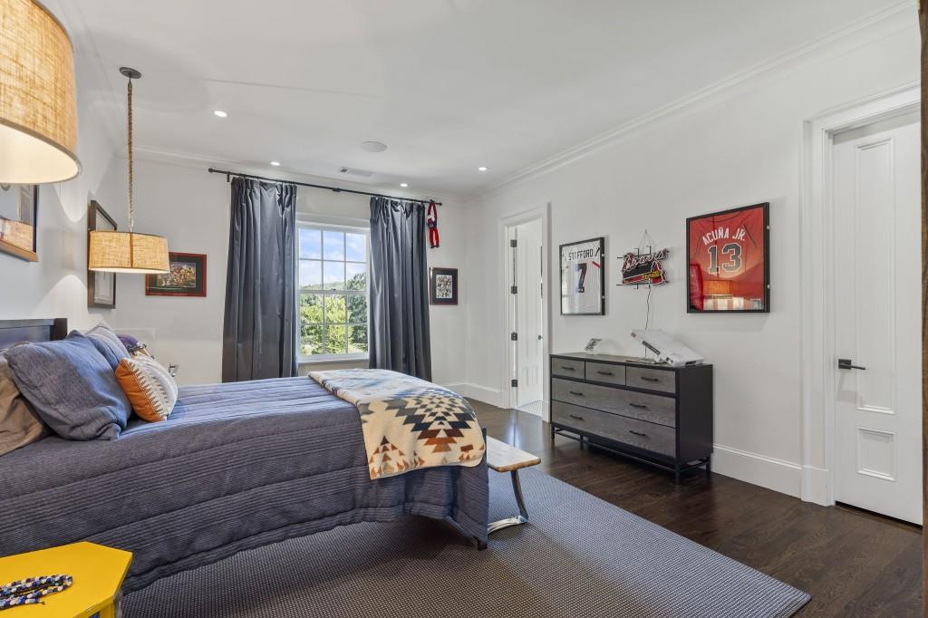 4975 Peachtree Dunwoody Road