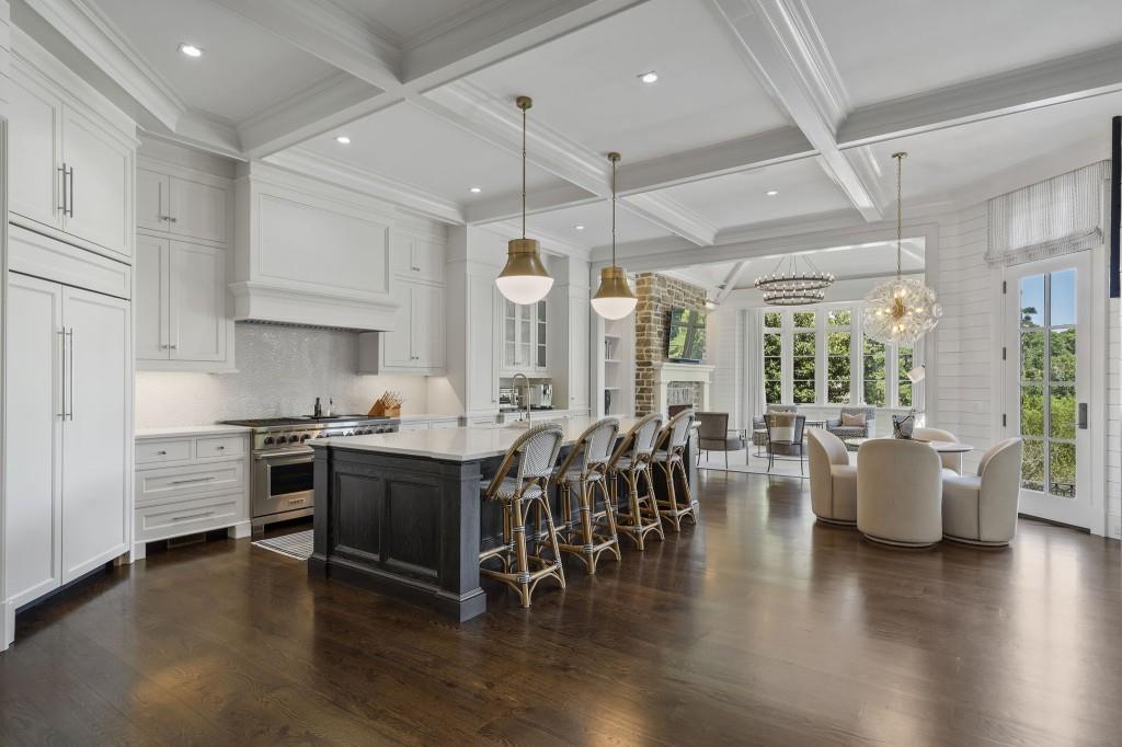 4975 Peachtree Dunwoody Road