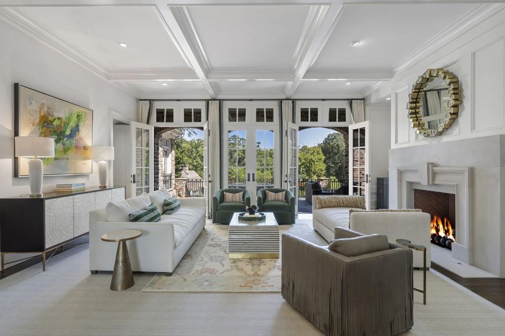 4975 Peachtree Dunwoody Road