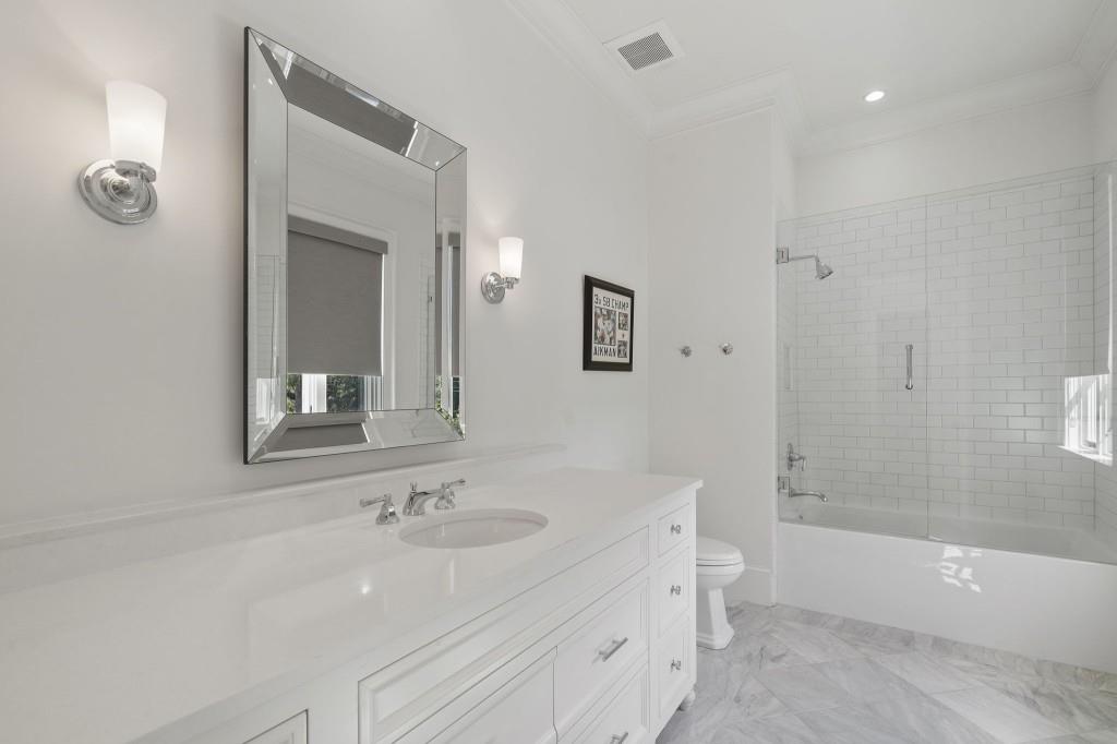 4975 Peachtree Dunwoody Road