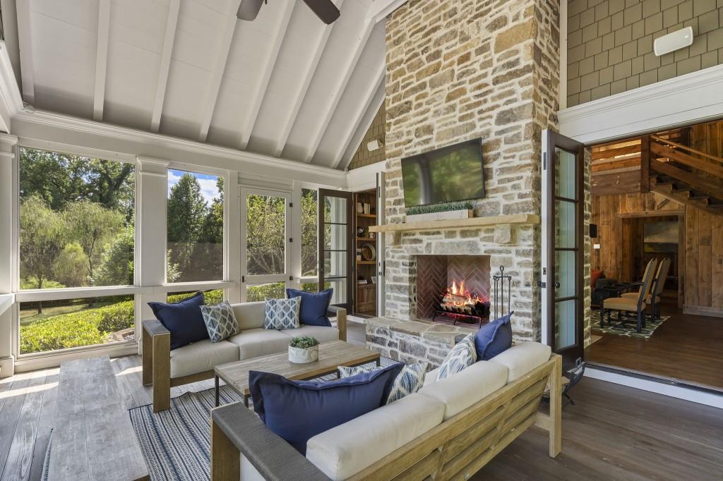 4975 Peachtree Dunwoody Road