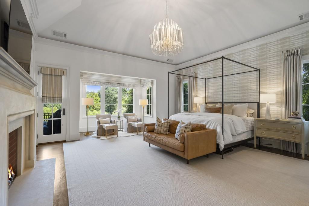 4975 Peachtree Dunwoody Road