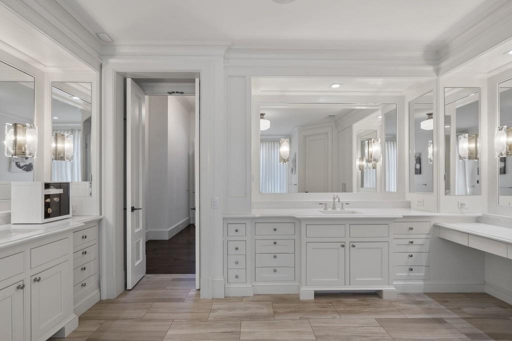 4975 Peachtree Dunwoody Road
