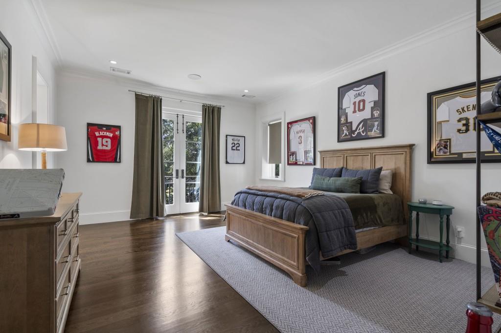 4975 Peachtree Dunwoody Road