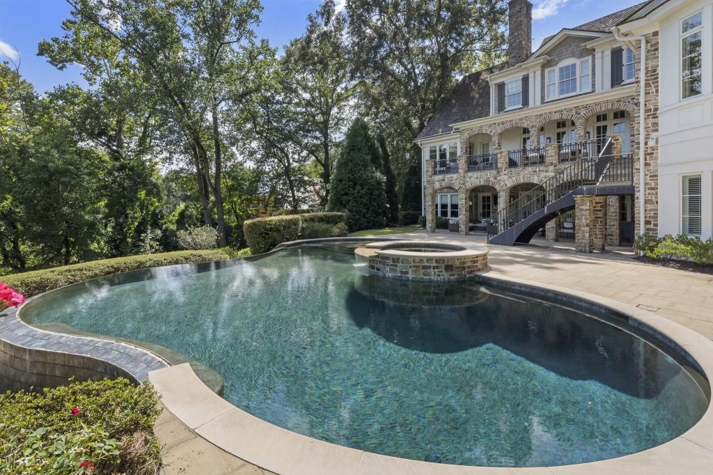 4975 Peachtree Dunwoody Road