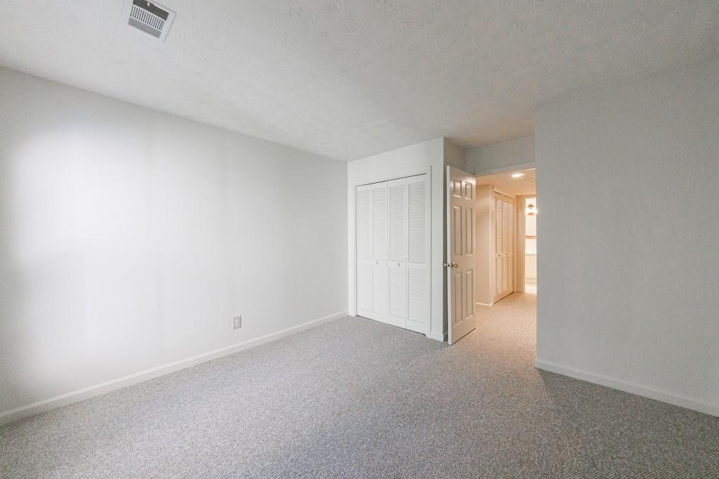 1414 Oakridge Circle