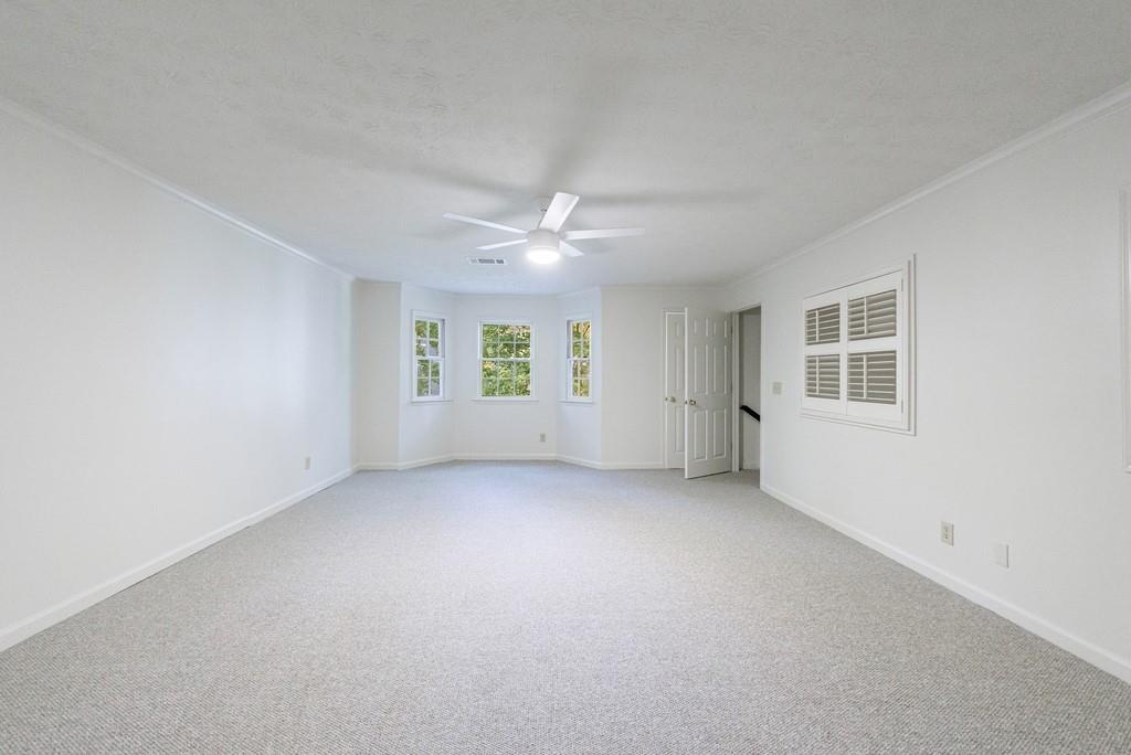 1414 Oakridge Circle