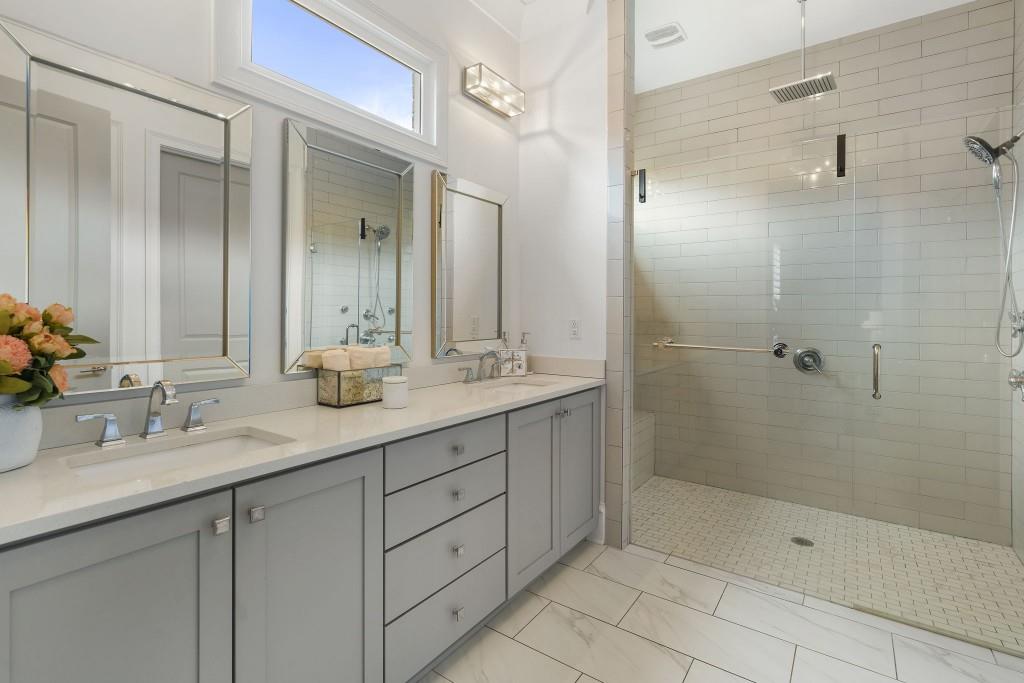 132 Grand Crescent