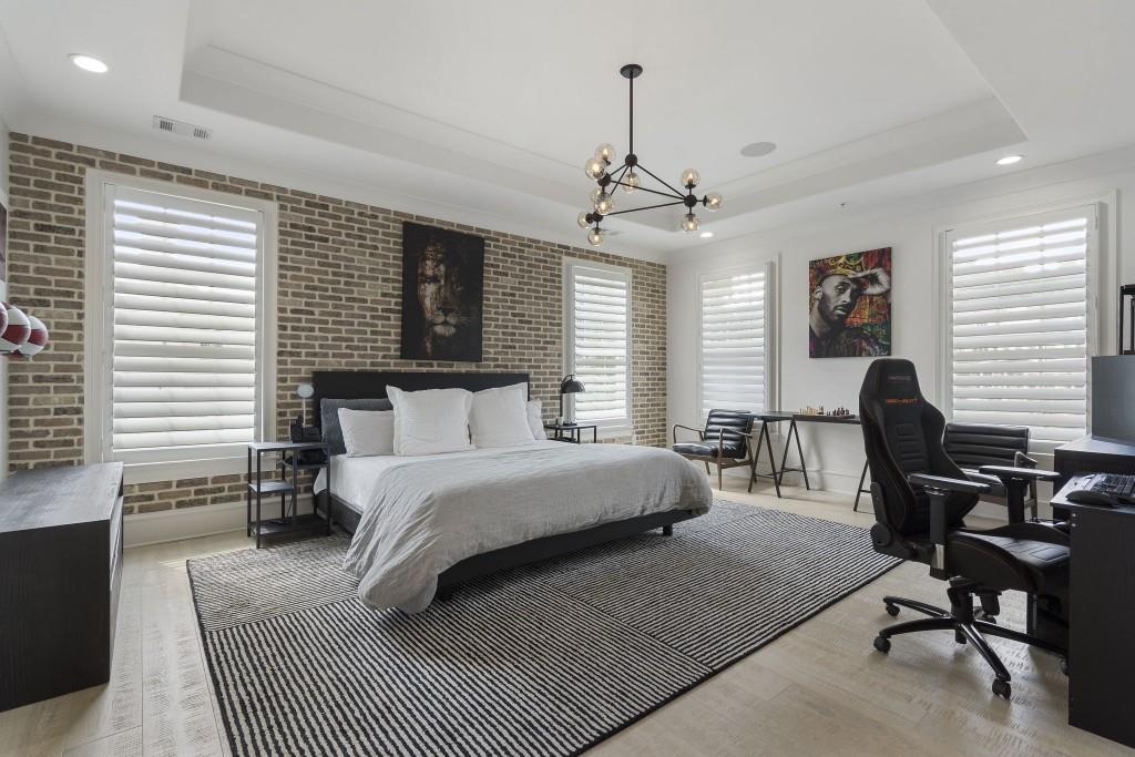 132 Grand Crescent