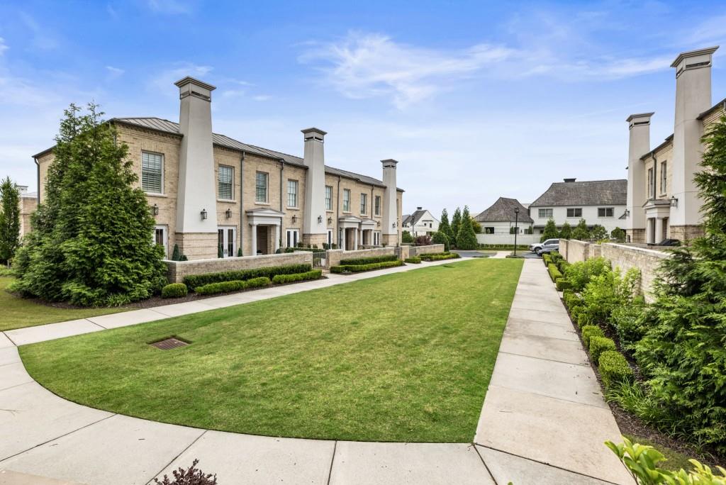 132 Grand Crescent