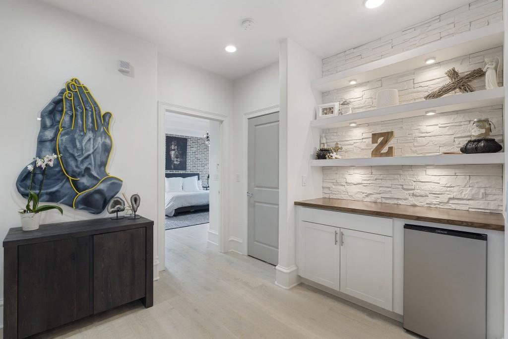 132 Grand Crescent