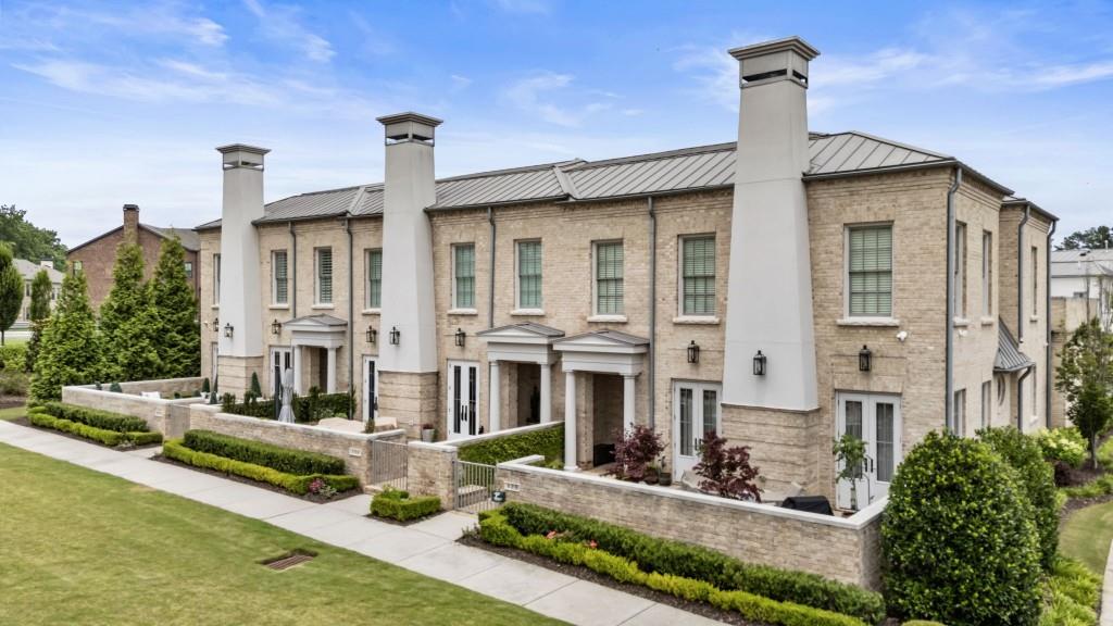 132 Grand Crescent