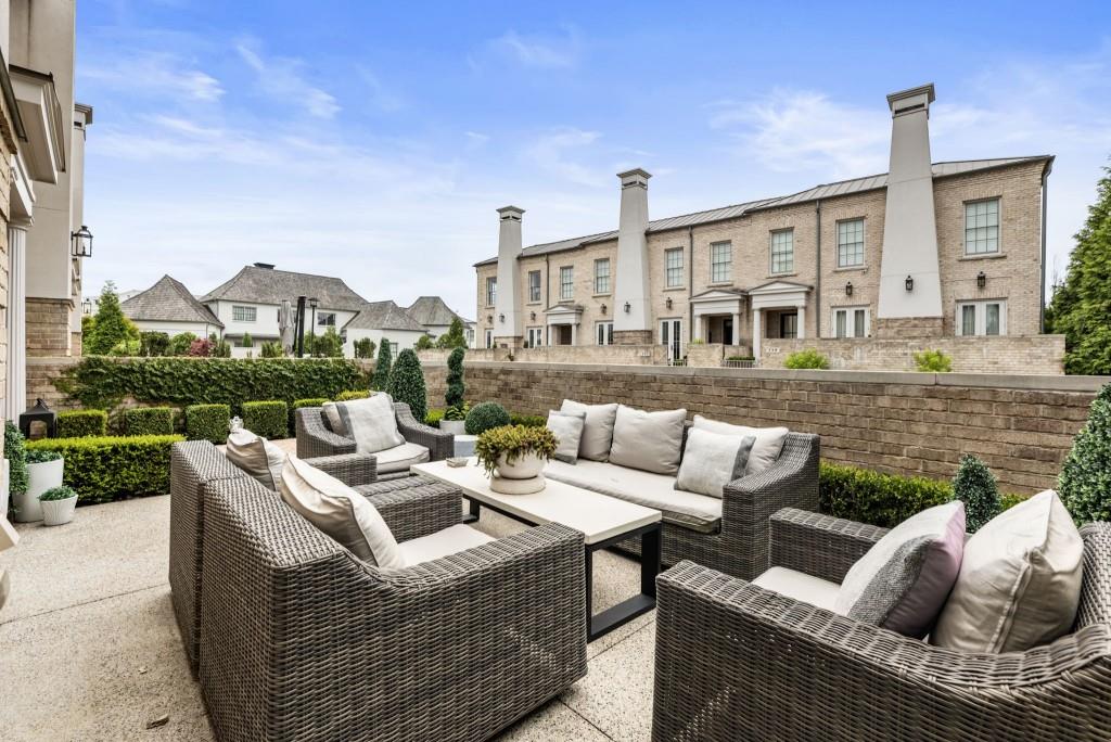 132 Grand Crescent