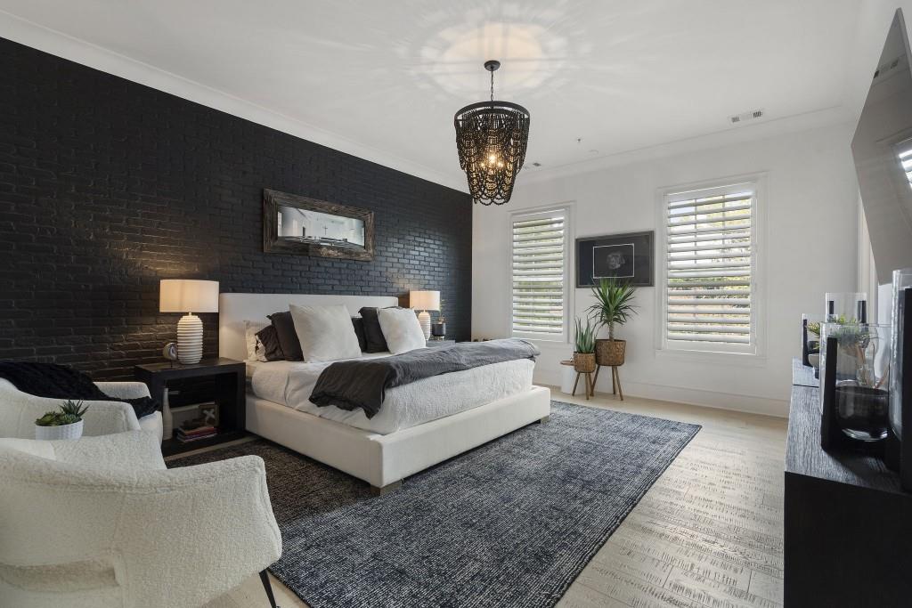 132 Grand Crescent