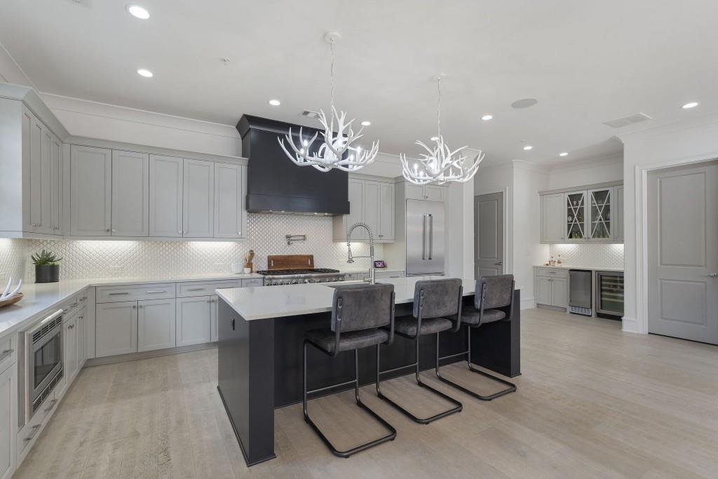 132 Grand Crescent