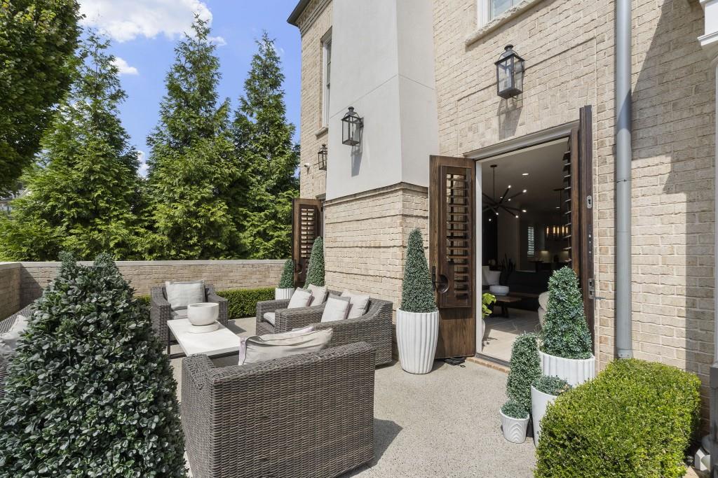 132 Grand Crescent