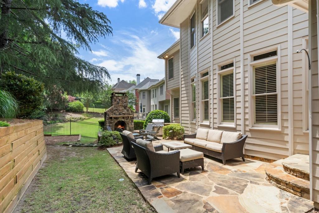 4250 Old Oak Trace