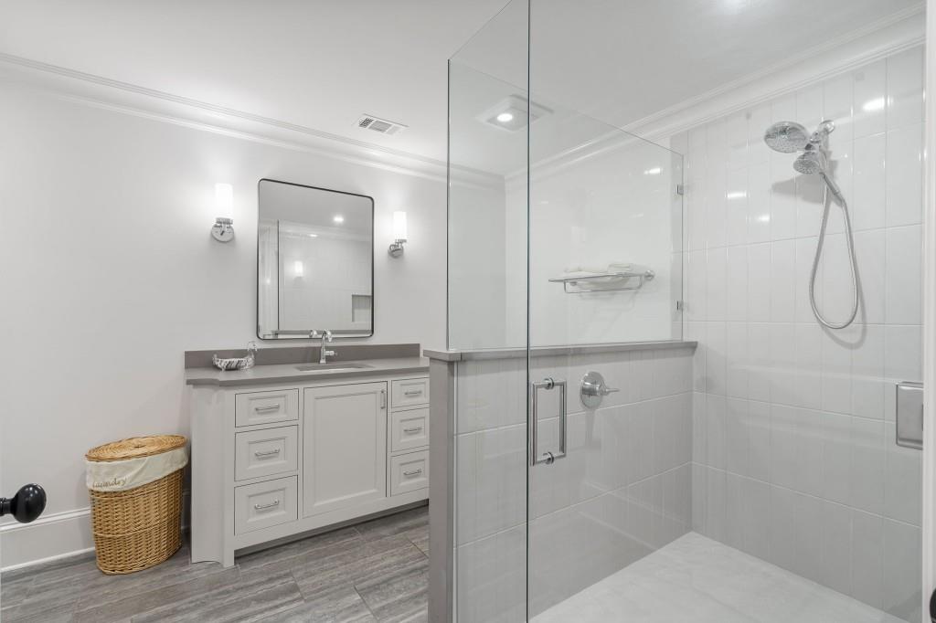 3769 Paces Lookout Circle