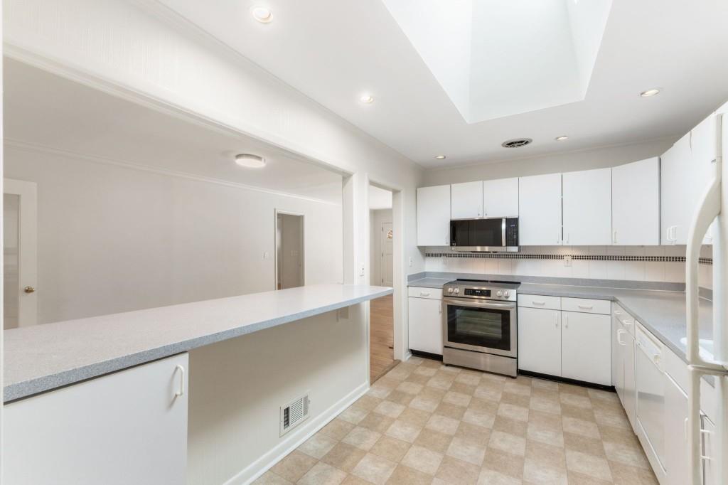 3143 Merrick Drive NE