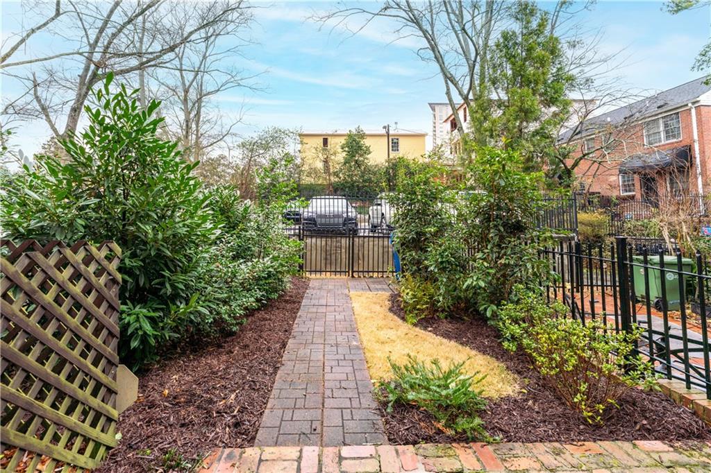 99 Sheridan Drive NE Unit 9