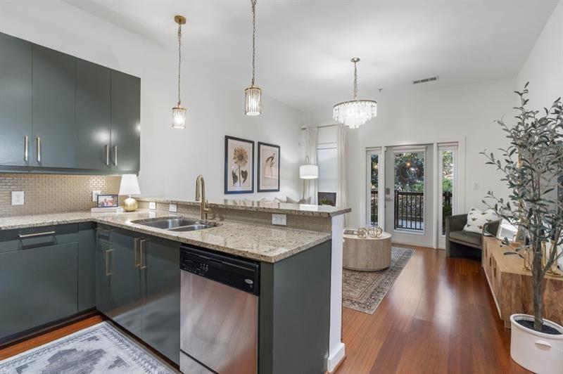 870 Inman Village Parkway NE Unit 212