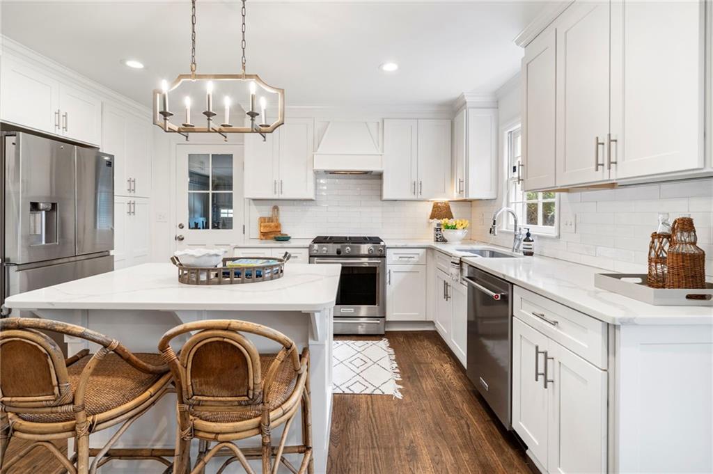 6615 Williamson Drive