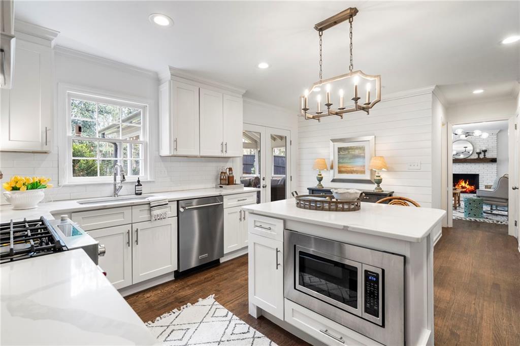 6615 Williamson Drive