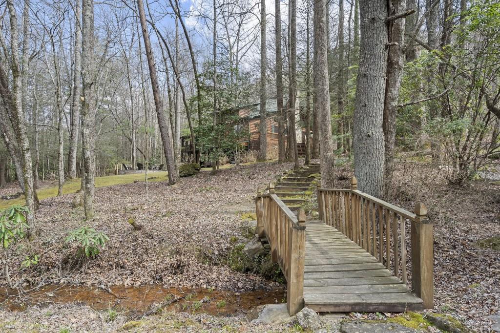 77 Old Covered Bridge Road