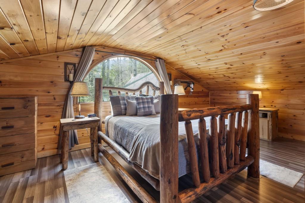 77 Old Covered Bridge Road