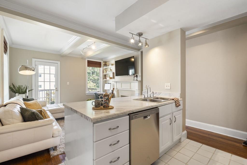 2840 Peachtree Road NW Unit 406