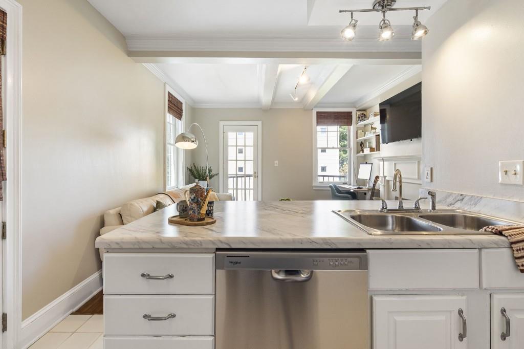 2840 Peachtree Road NW Unit 406