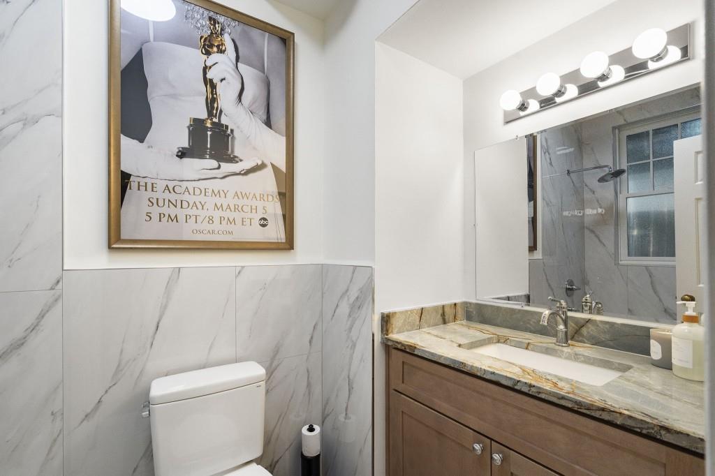 2840 Peachtree Road NW Unit 406