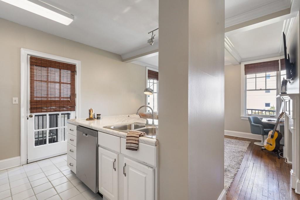 2840 Peachtree Road NW Unit 406