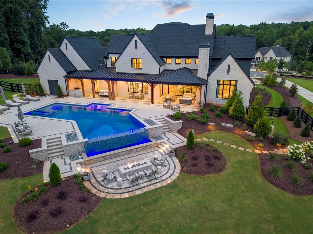 1022 Lyndon Lane