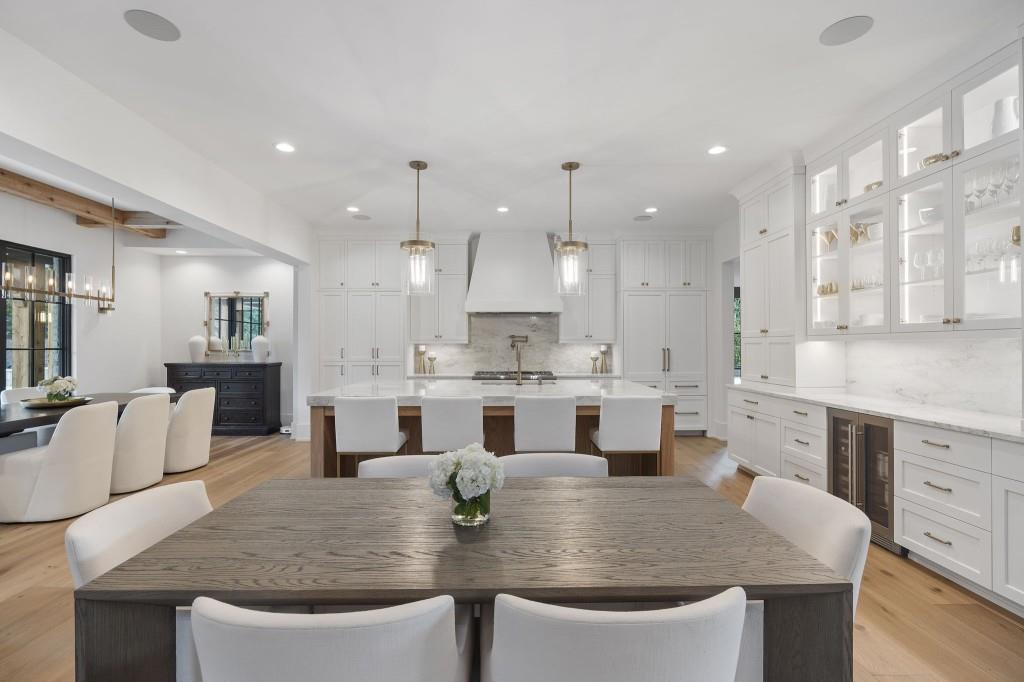 1022 Lyndon Lane