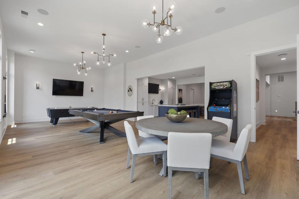 1022 Lyndon Lane