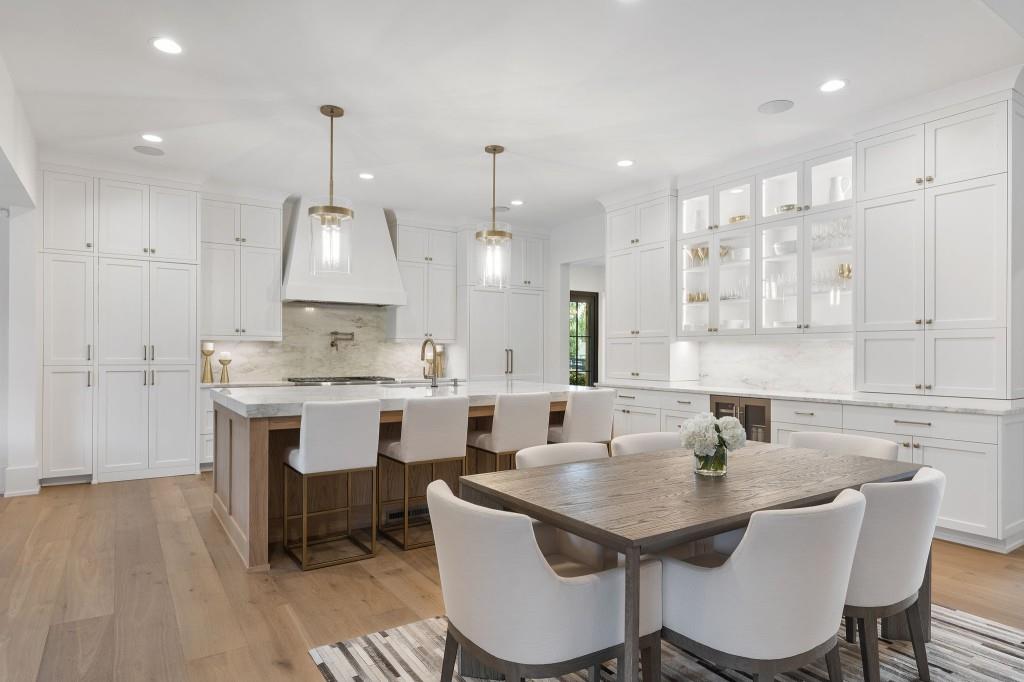 1022 Lyndon Lane