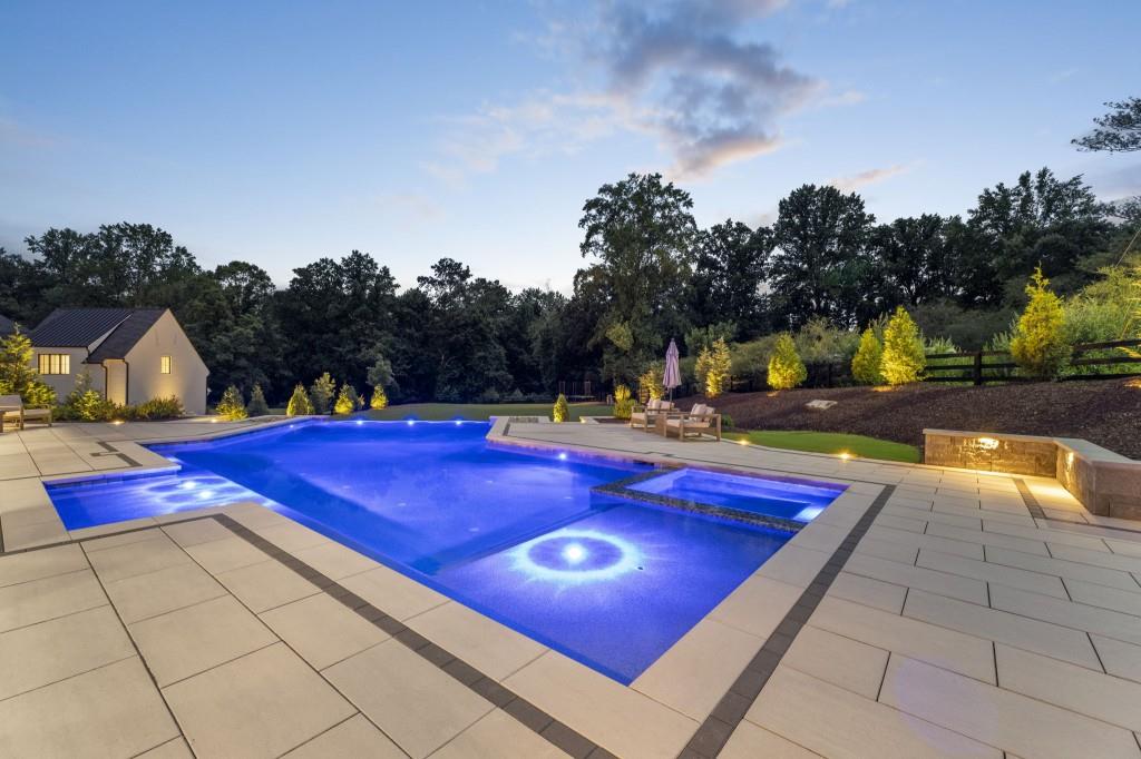 1022 Lyndon Lane