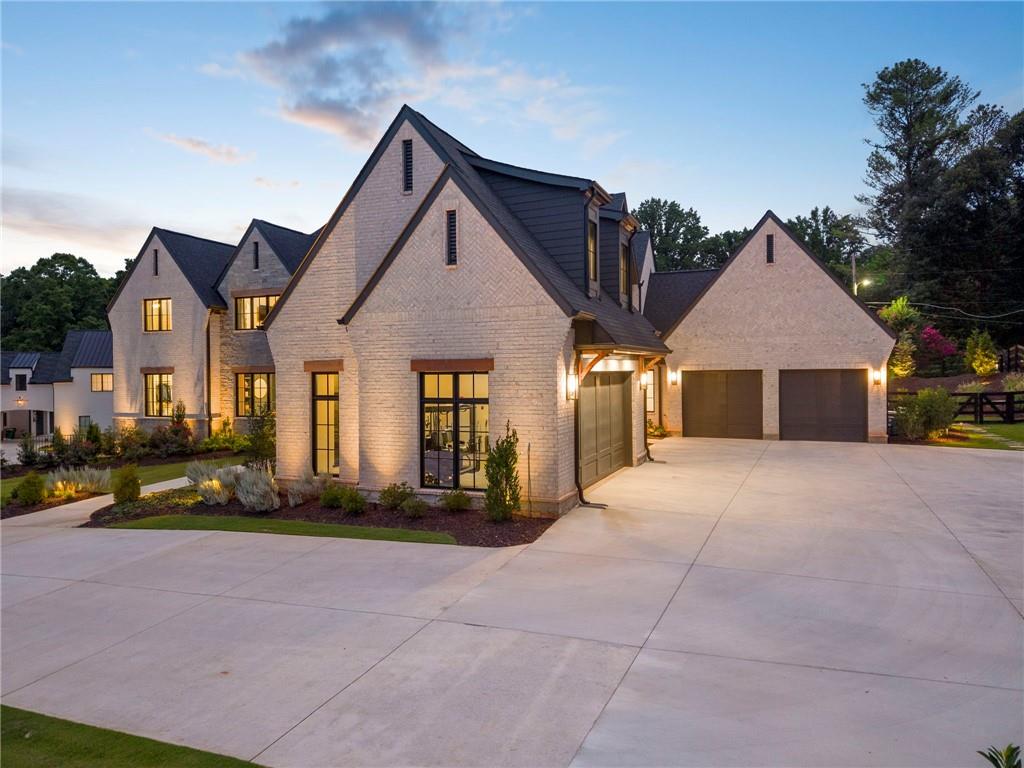 1022 Lyndon Lane